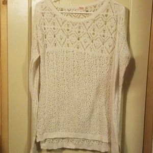 White mossimo medium white long sleeve